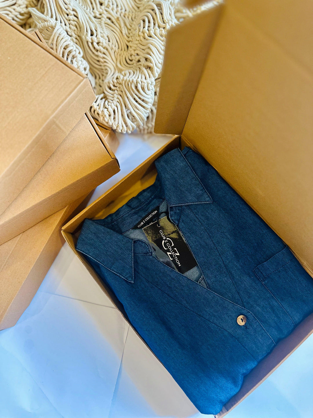 Apparel box- corrugated 3 ply